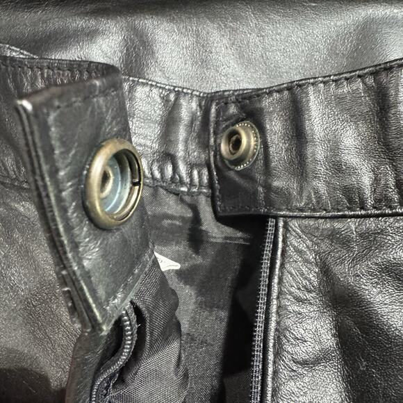 Black Leather Pencil Skirt Womens size 10 Lined Back Zipper & Slit - Picture 9 of 11